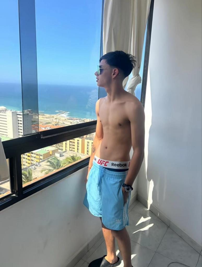 Chico busca chica en Las Palmas: 