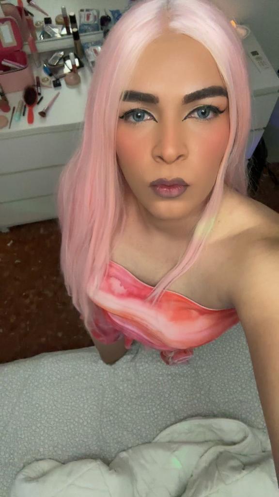 613735875: Travesti en Barcelona