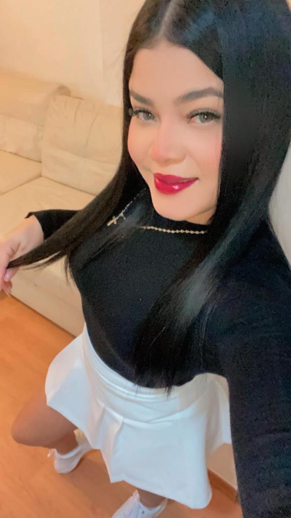 647297745: Chica busca chico en Valencia