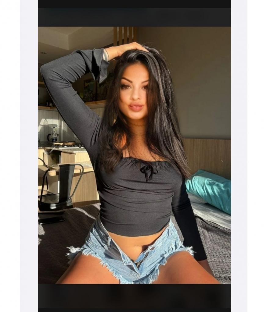 Chica busca chico en Menorca: 