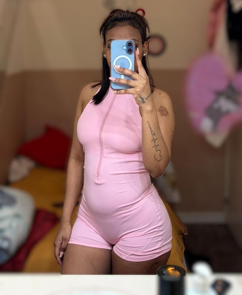 612242617: Chica busca chico en Barcelona