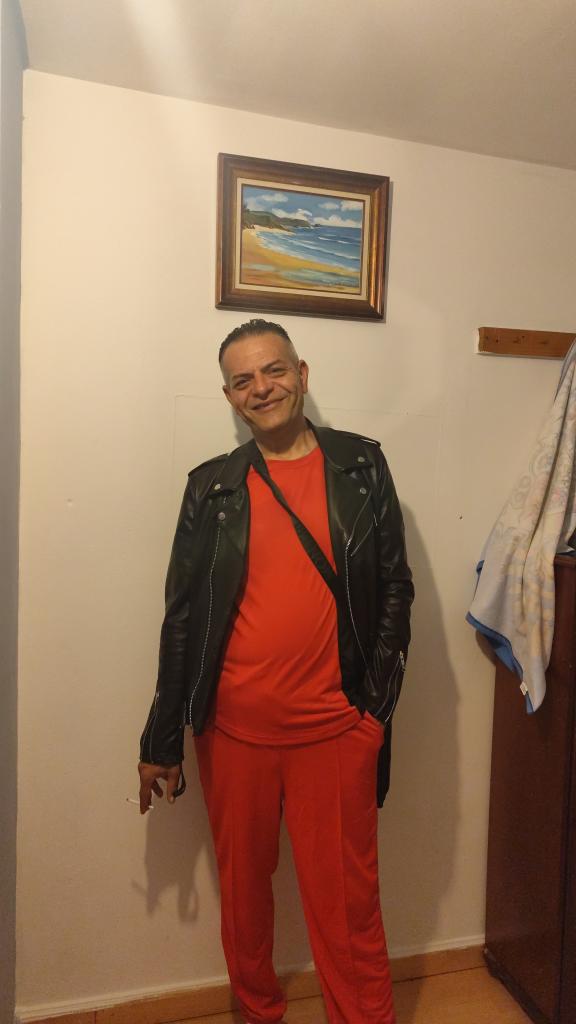 Chico busca chica en Asturias: 