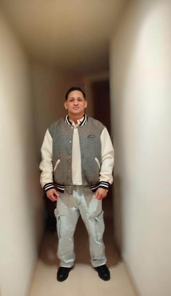 614990149: Chico busca chica en Zaragoza