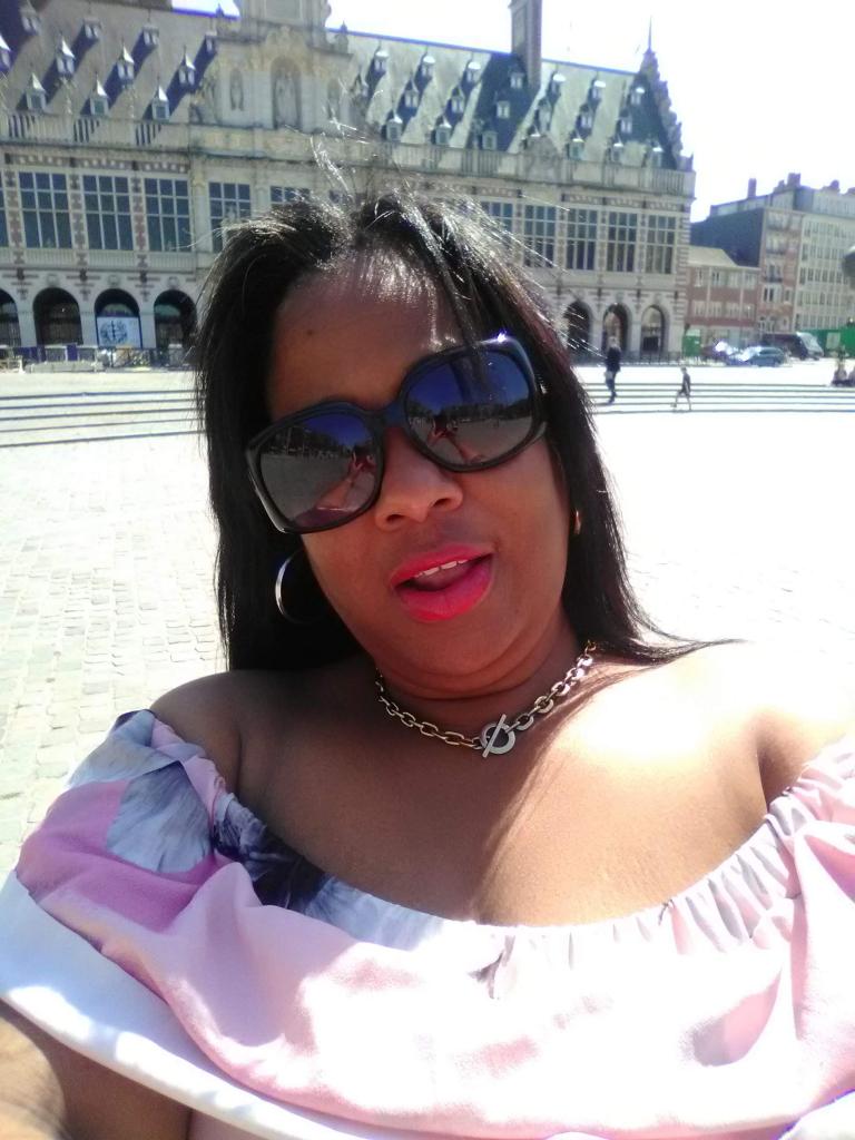 604350827: Chica busca chico en La Coruña