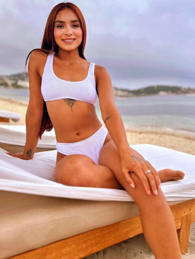 Chica busca chico en La Coruña: Chica busca chico