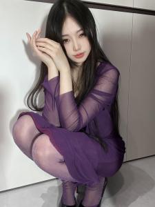 614428038: Chica busca chico en Navarra