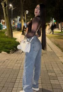 631467792: Chica busca chico en Barcelona