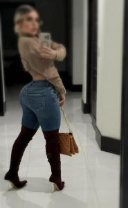 607231621: Chica busca chico en Ibiza