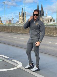 637388716: Chico busca chica en Valencia