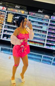 634393568: Chica busca chico en La Coruña