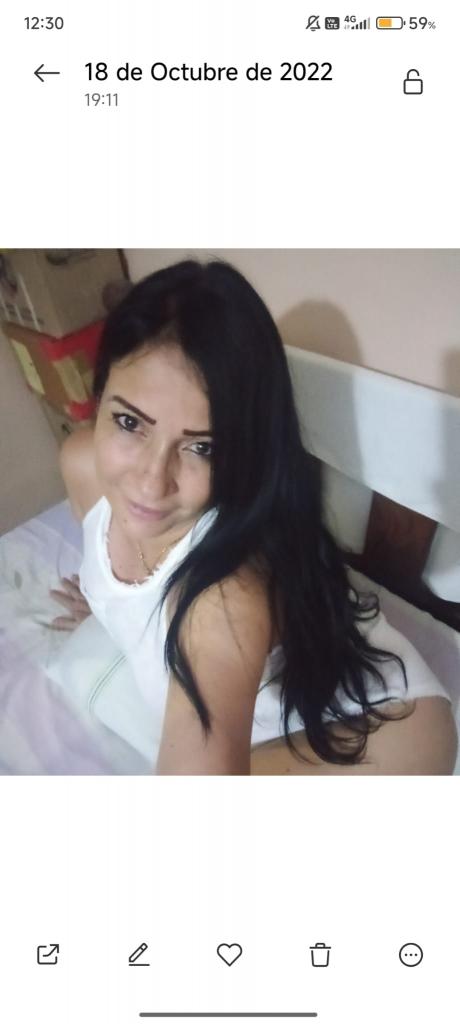 Chica busca chico en Tenerife: 