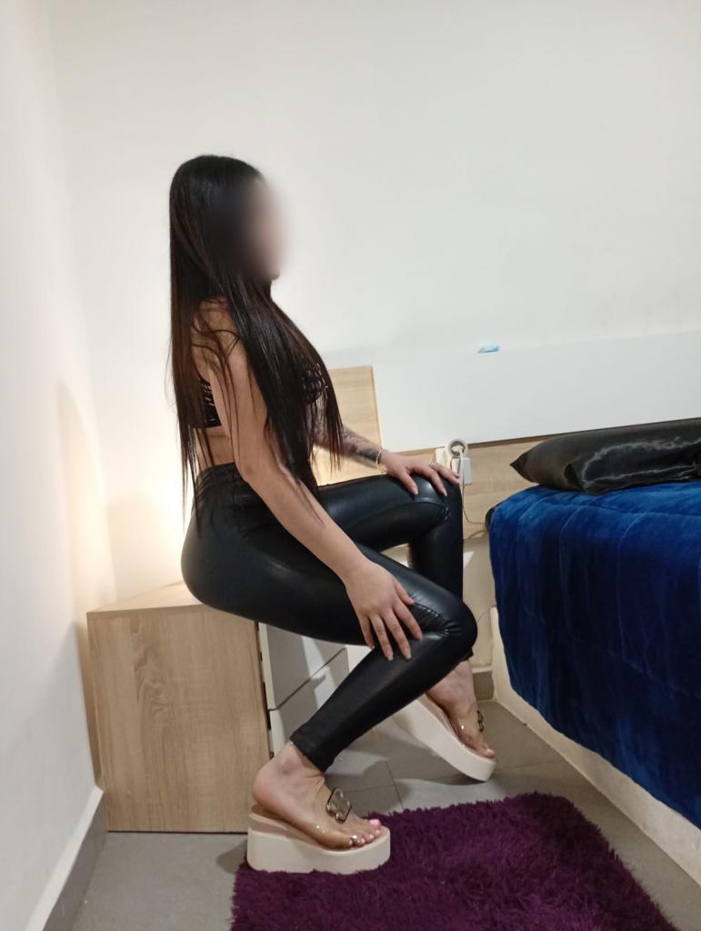 Chica busca chico en Almería: 