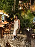 607260478: Chica busca chico en Barcelona