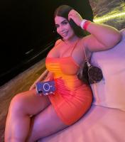 613771506: Chica busca chico en Barcelona