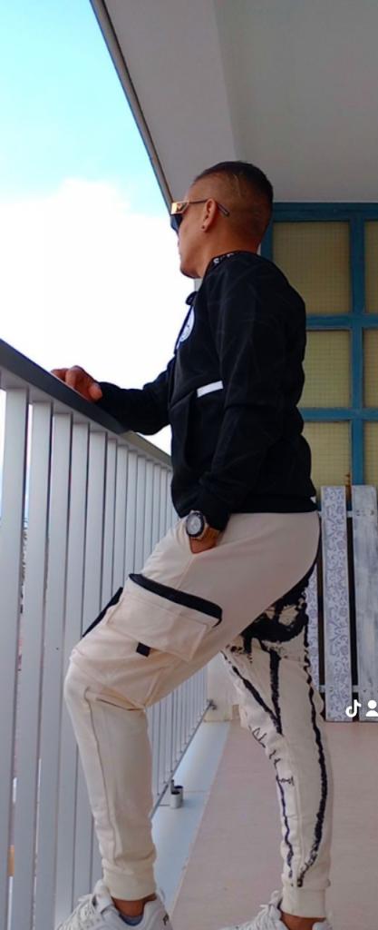 Chico busca chica en Valencia: 