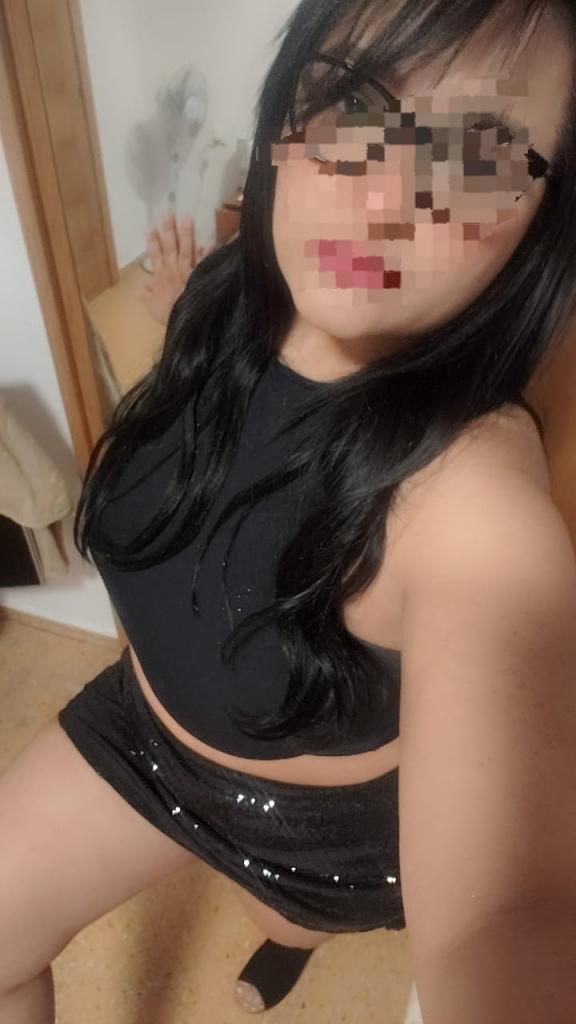 Chica busca chico en Alicante: Chica busca chico