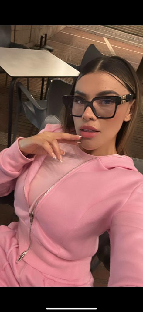 Chica busca chico en Gerona: Chica busca chico