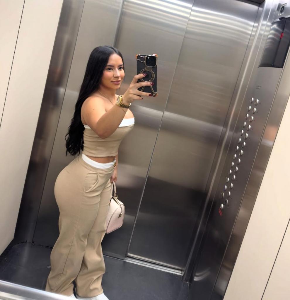 Chica busca chico en Almería: 