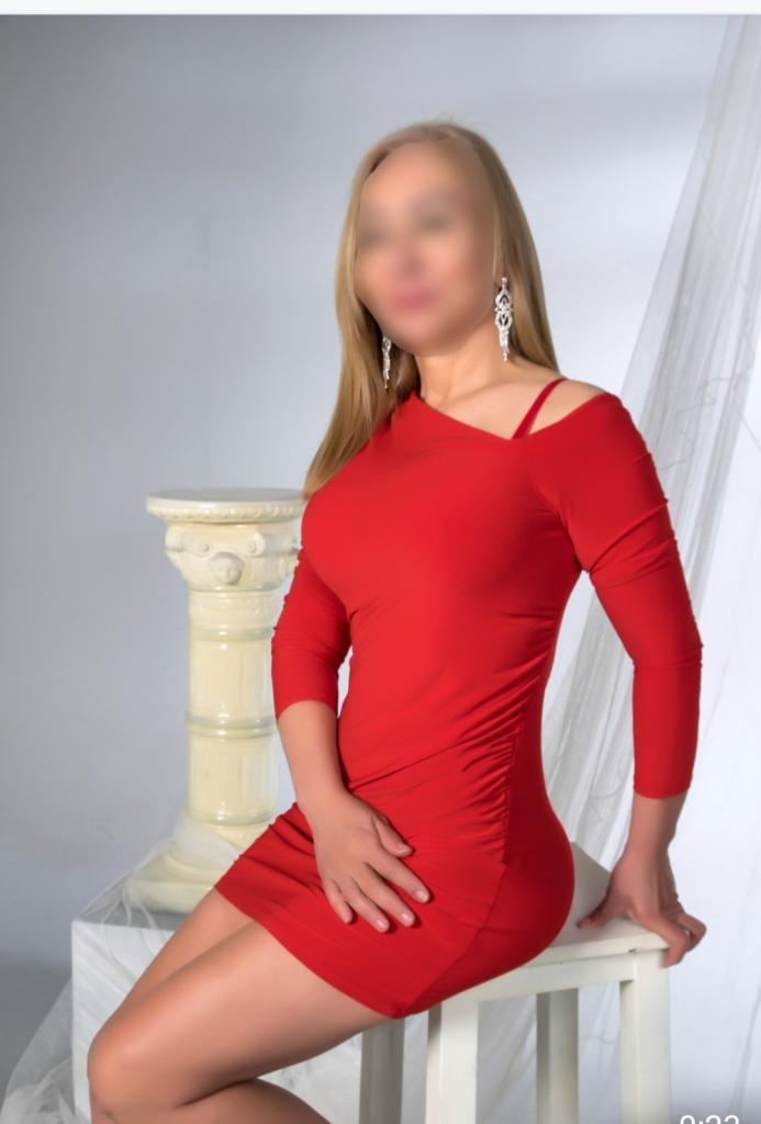 641941735: Chica busca chico en La Coruña