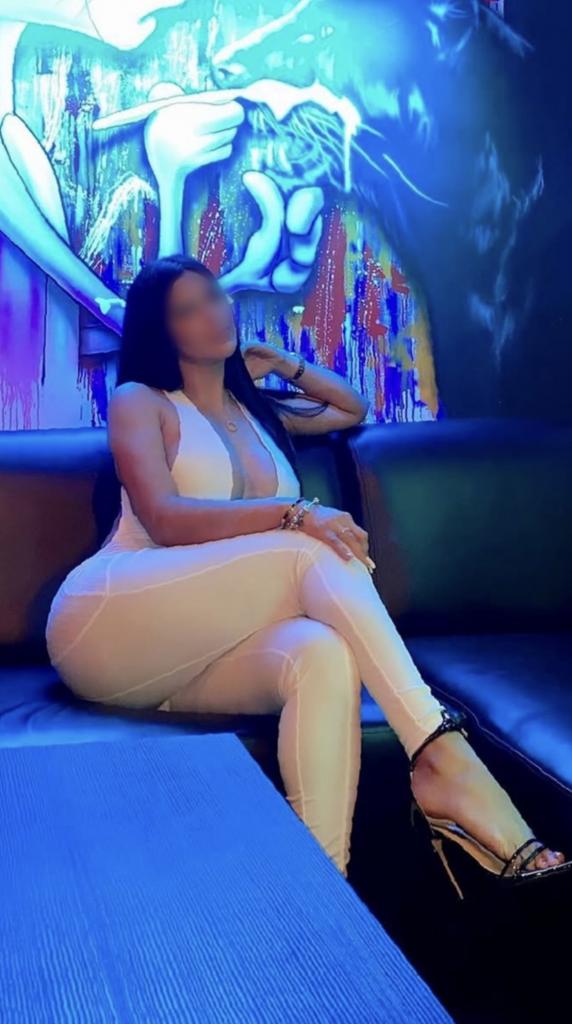 634071468: Chica busca chico en Granada