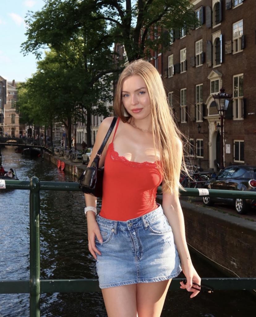 Chica busca chico en Cádiz: 