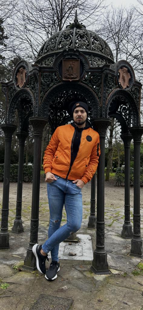 Chico busca chica en Asturias: 