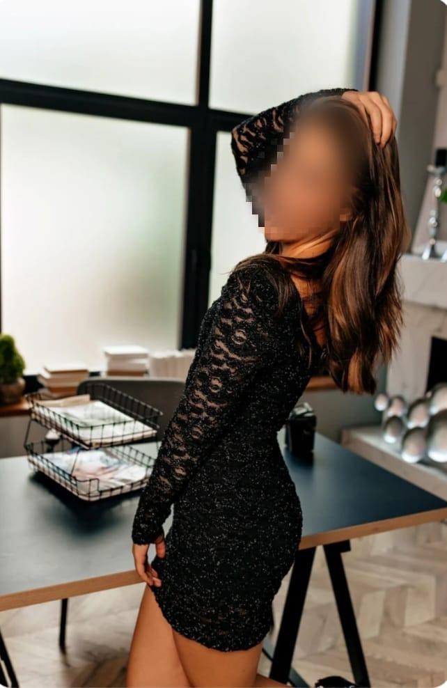 Chica busca chico en Almería: 