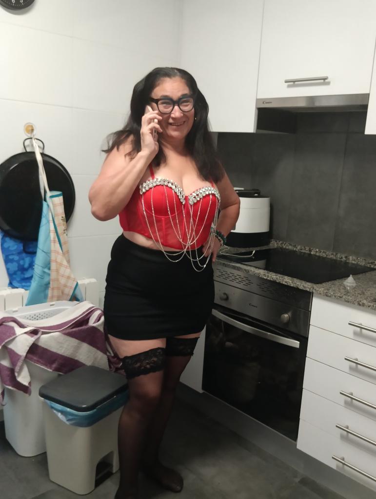 672952104: Chica busca chico en Madrid