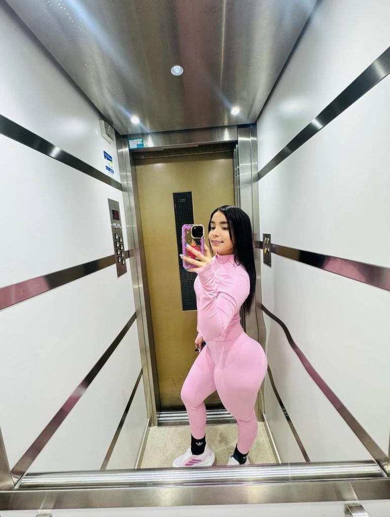 Chica busca chico en Granada: 