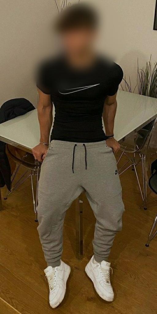 Chico busca chica en Málaga: 