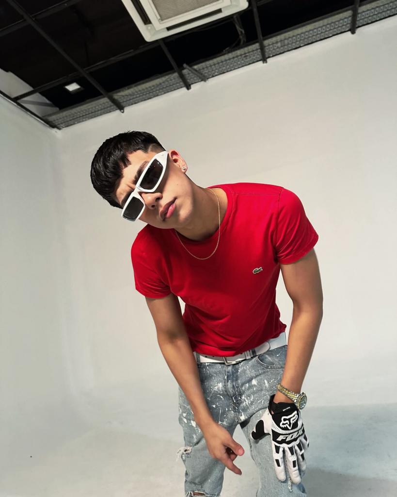 Chico busca chica en Tenerife: 