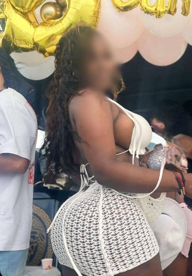 Chica busca chico en Cádiz: 