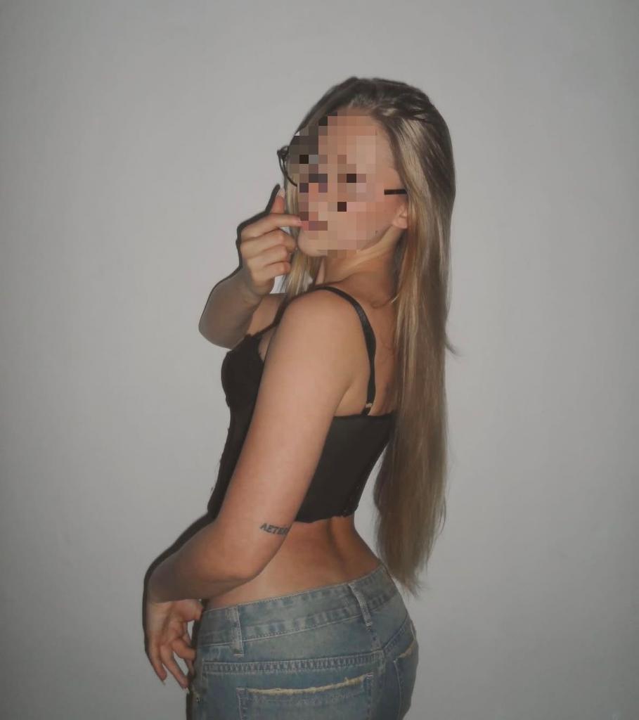 Chica busca chico en Cádiz: 