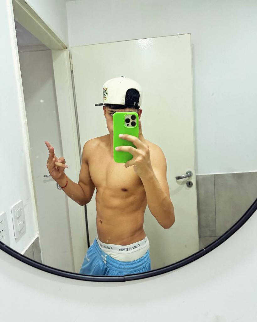 Chico busca chica en Tenerife: 