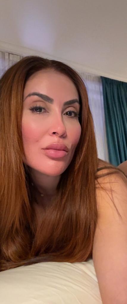 Chica busca chico en Sevilla: 