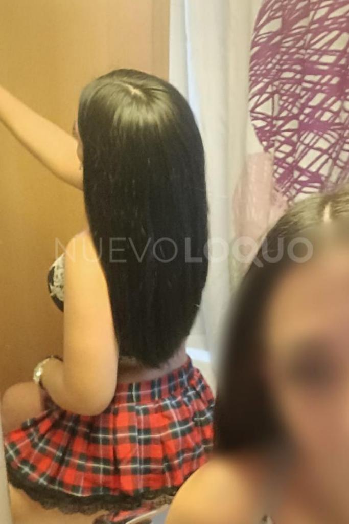 632447339: Chica busca chico en Barcelona