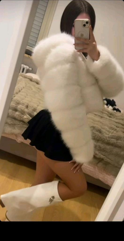 674912813: Chica busca chico en Madrid