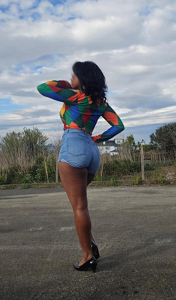 Chica busca chico en Pontevedra: 