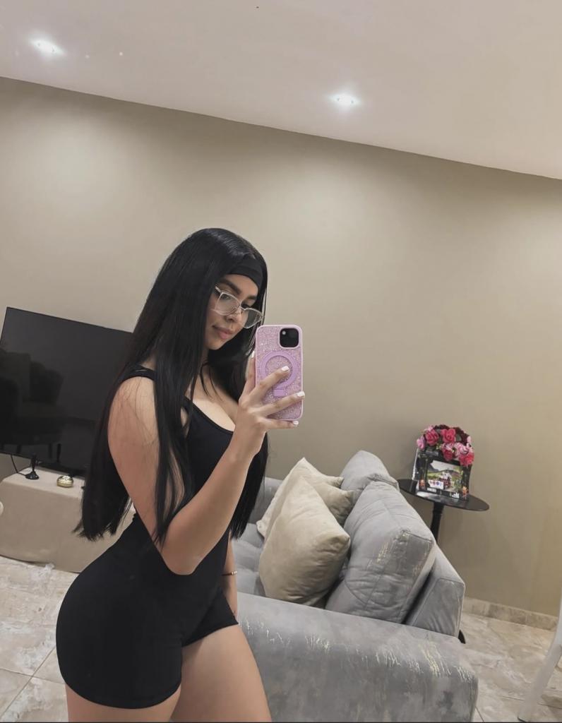 Chica busca chico en Tenerife: 