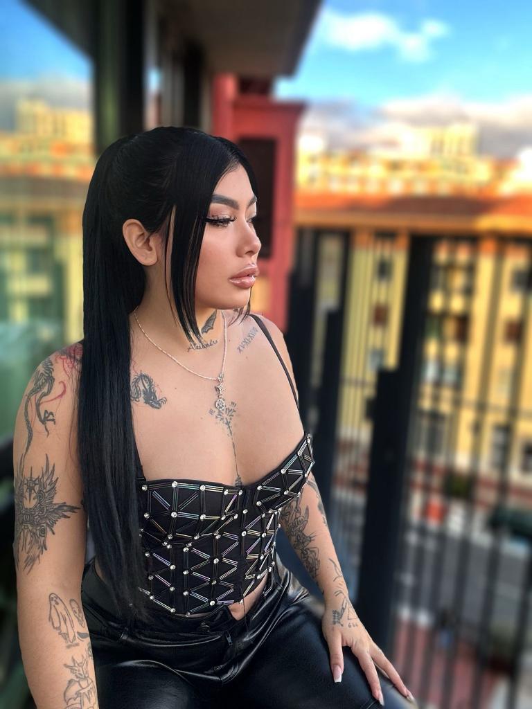 Chica busca chico en Cádiz: 