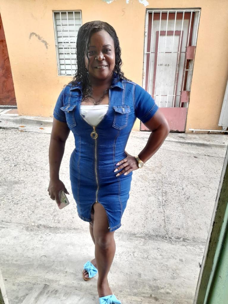 613780286: Chica busca chico en La Coruña