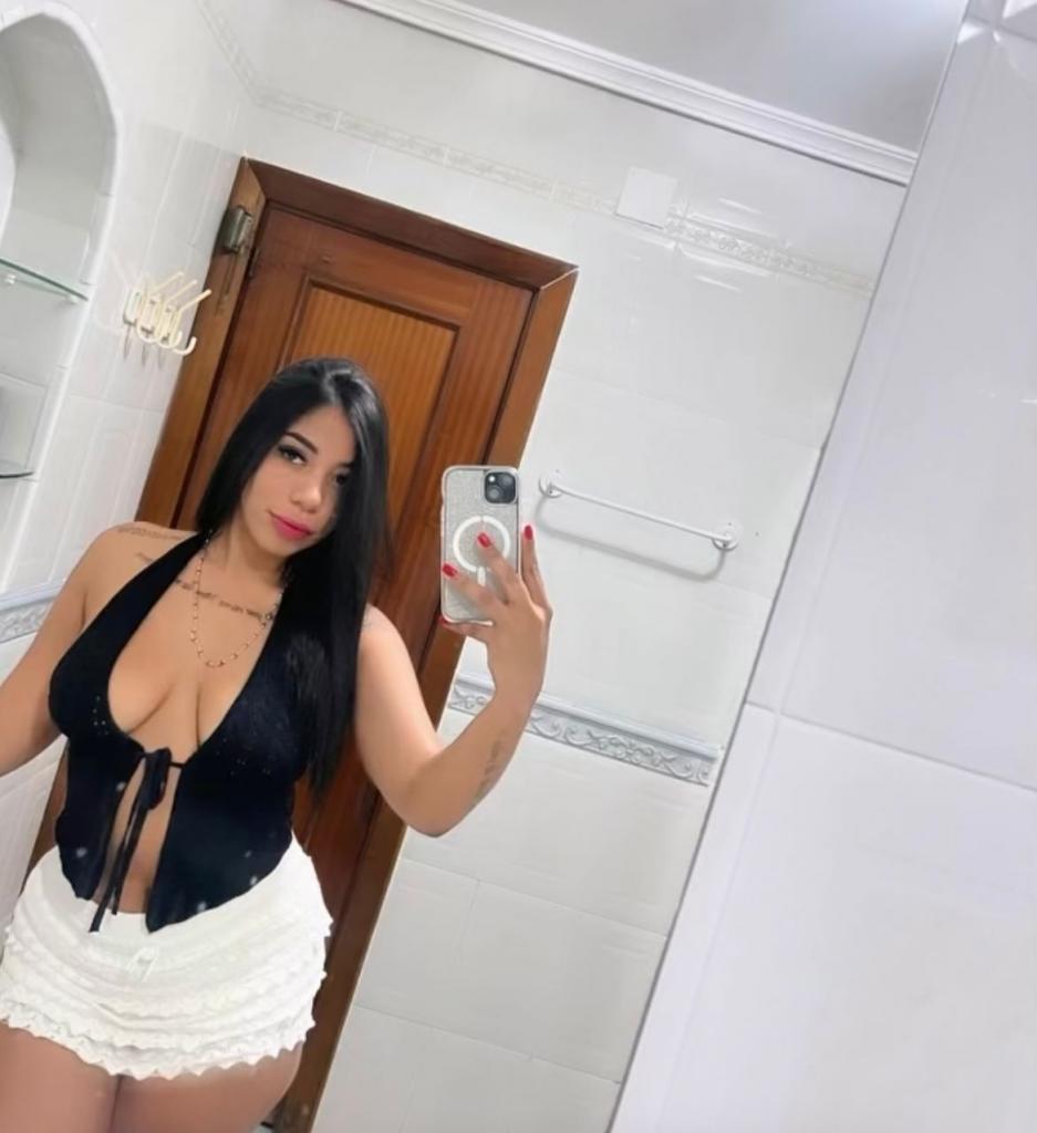 Chica busca chico en Almería: 