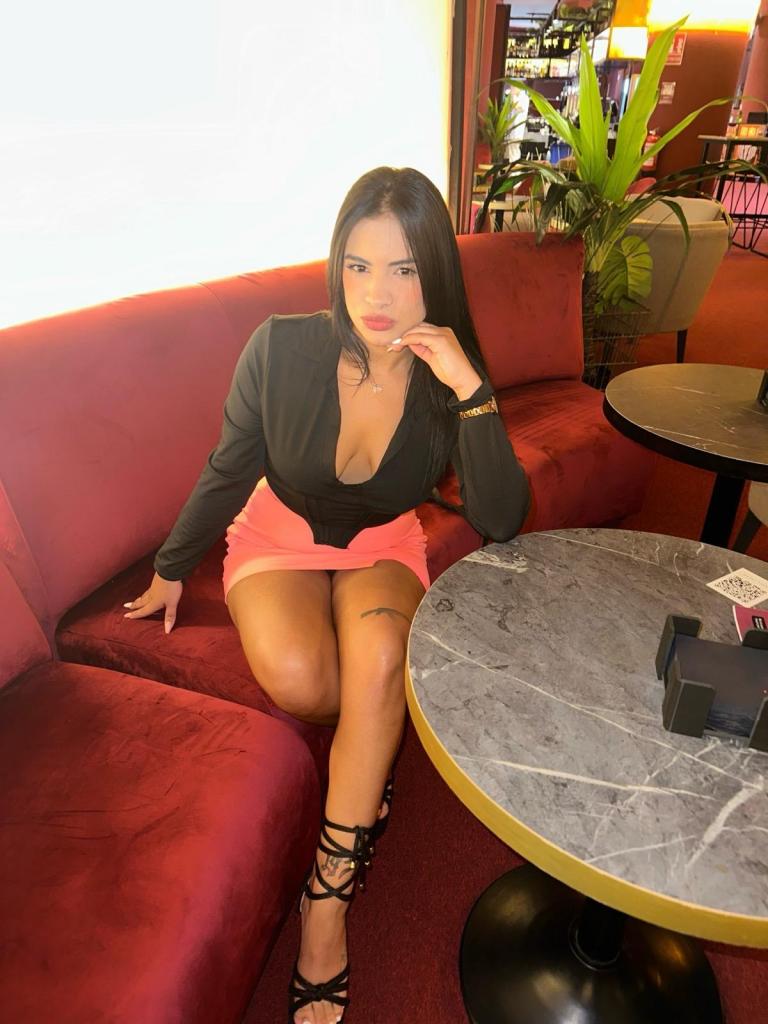 Chica busca chico en Sevilla: 