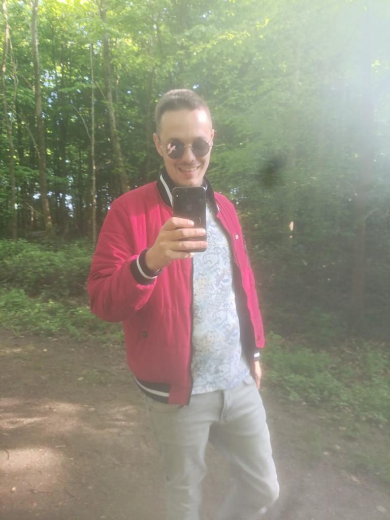 613683068: Chico busca chica en Málaga