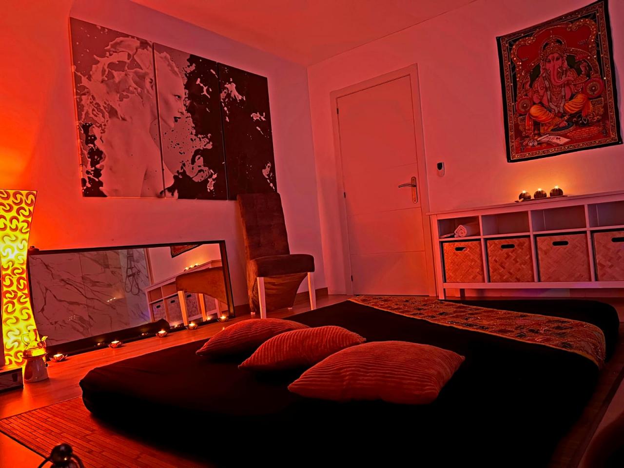 670868189: Chica busca chico en Mallorca