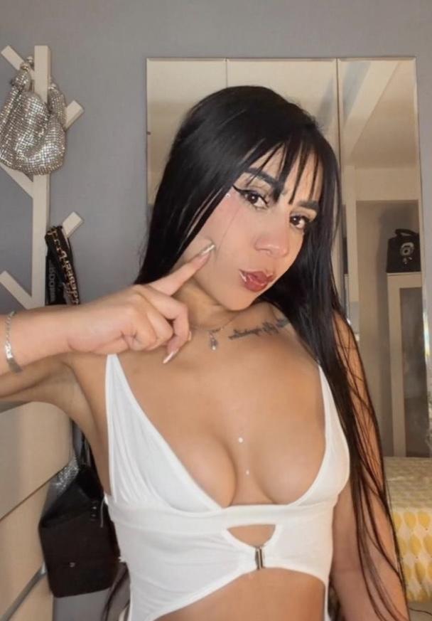 662235768: Chica busca chico en Málaga