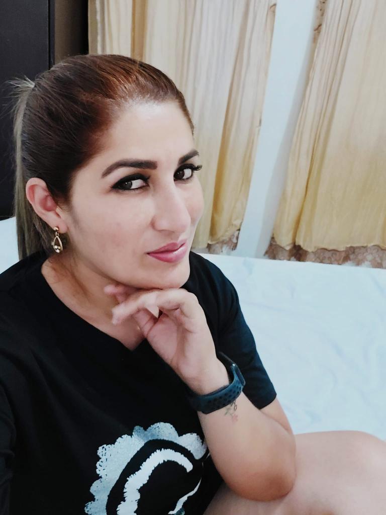 Chica busca chico en Huelva: Chica busca chico