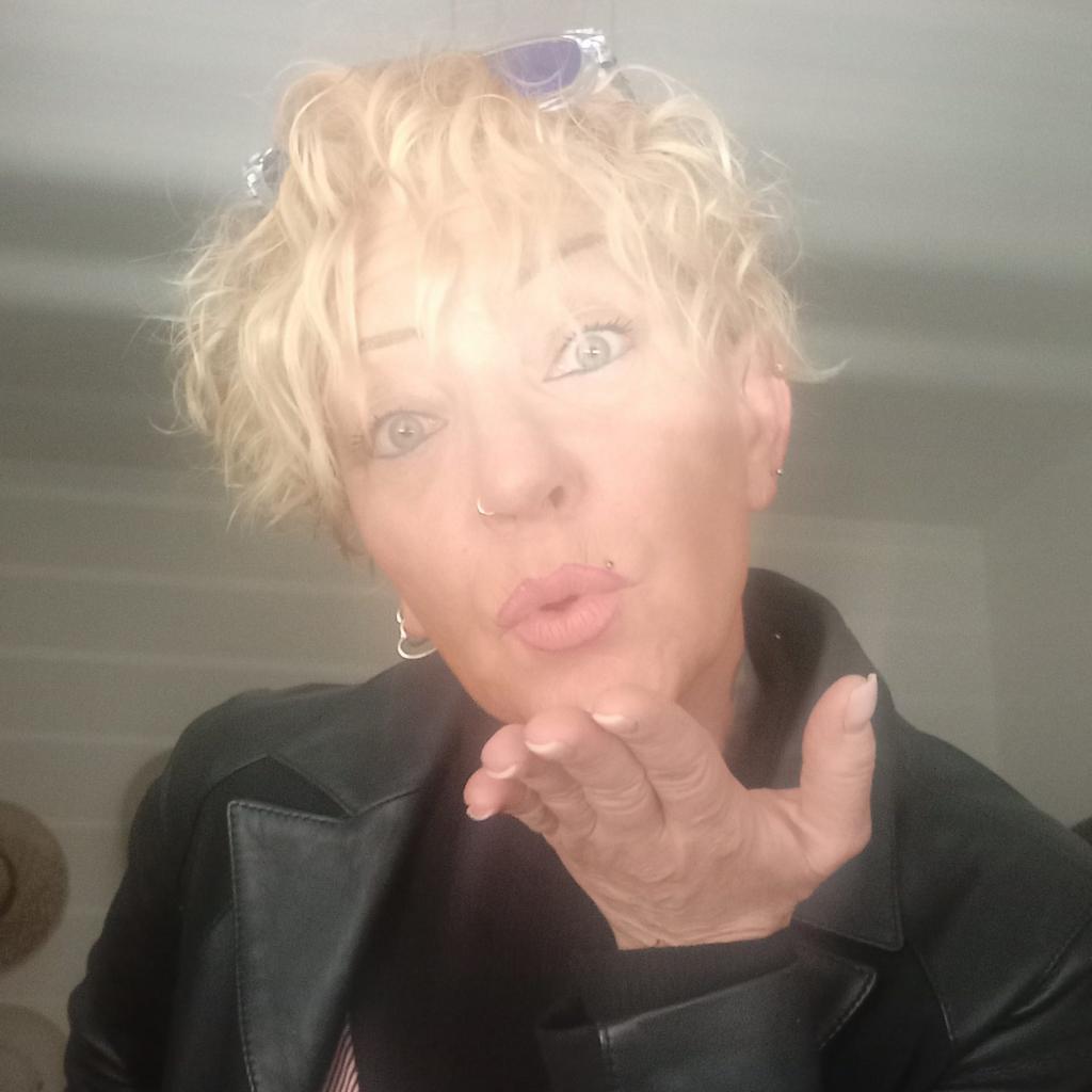 Chica busca chico en La Rioja: 