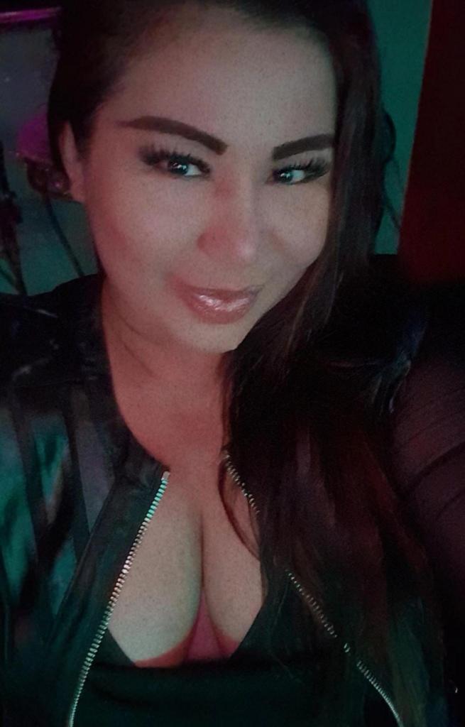 Chica busca chico en Almería: 