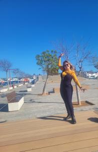 651731834: Chica busca chico en Ibiza